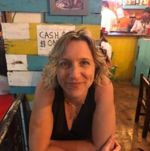 Meet your Posher, Leslie